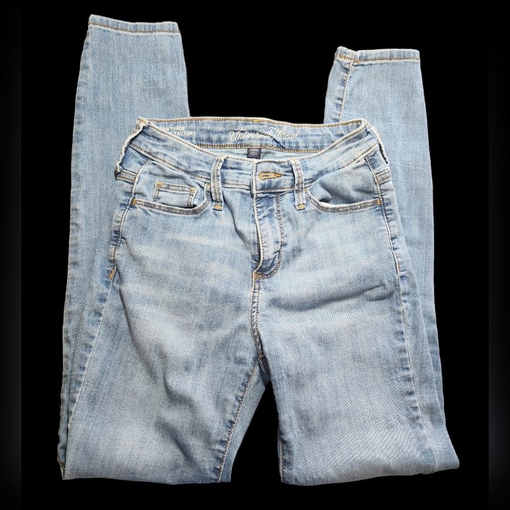 Woman's Universal Thread Jeans Size 00/24R - Picture 3 of 5
